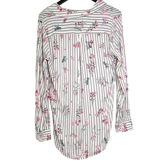 Pleione White Gray Pink Floral Long Sleeve Slinky Button Front Oversized Top - Picture 5 of 7
